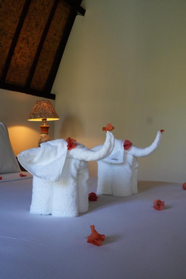 Hotel Copacabana Gili Air Extérieur photo